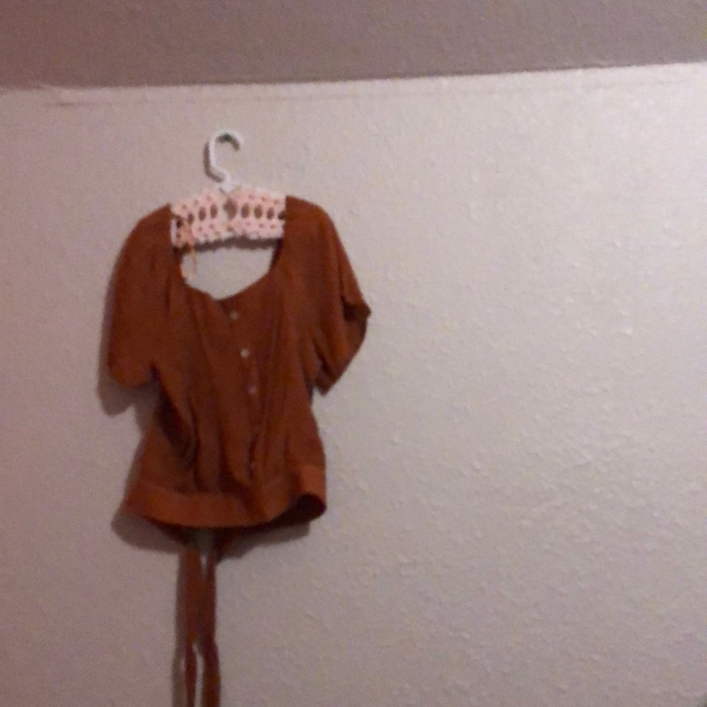 Short sleeve crop top